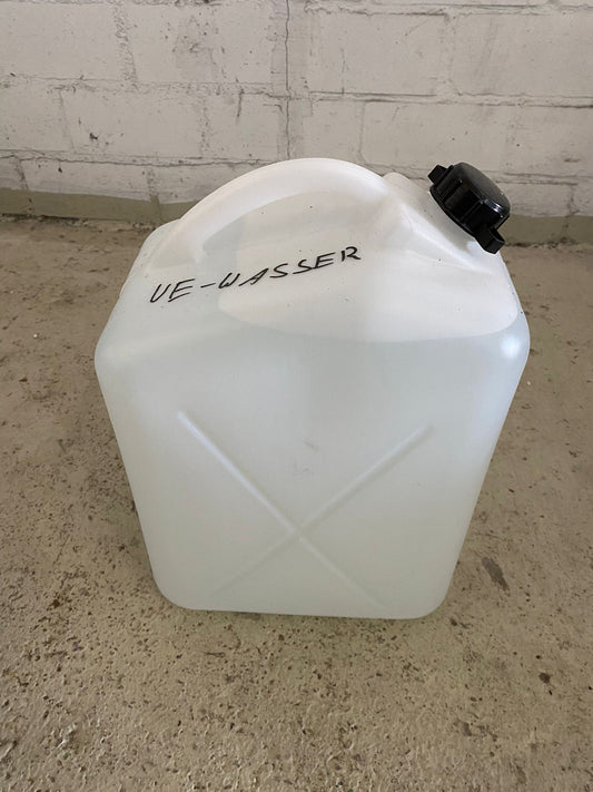 Heizwasser aufbereitet (Voll-Entsalztes Wasser)